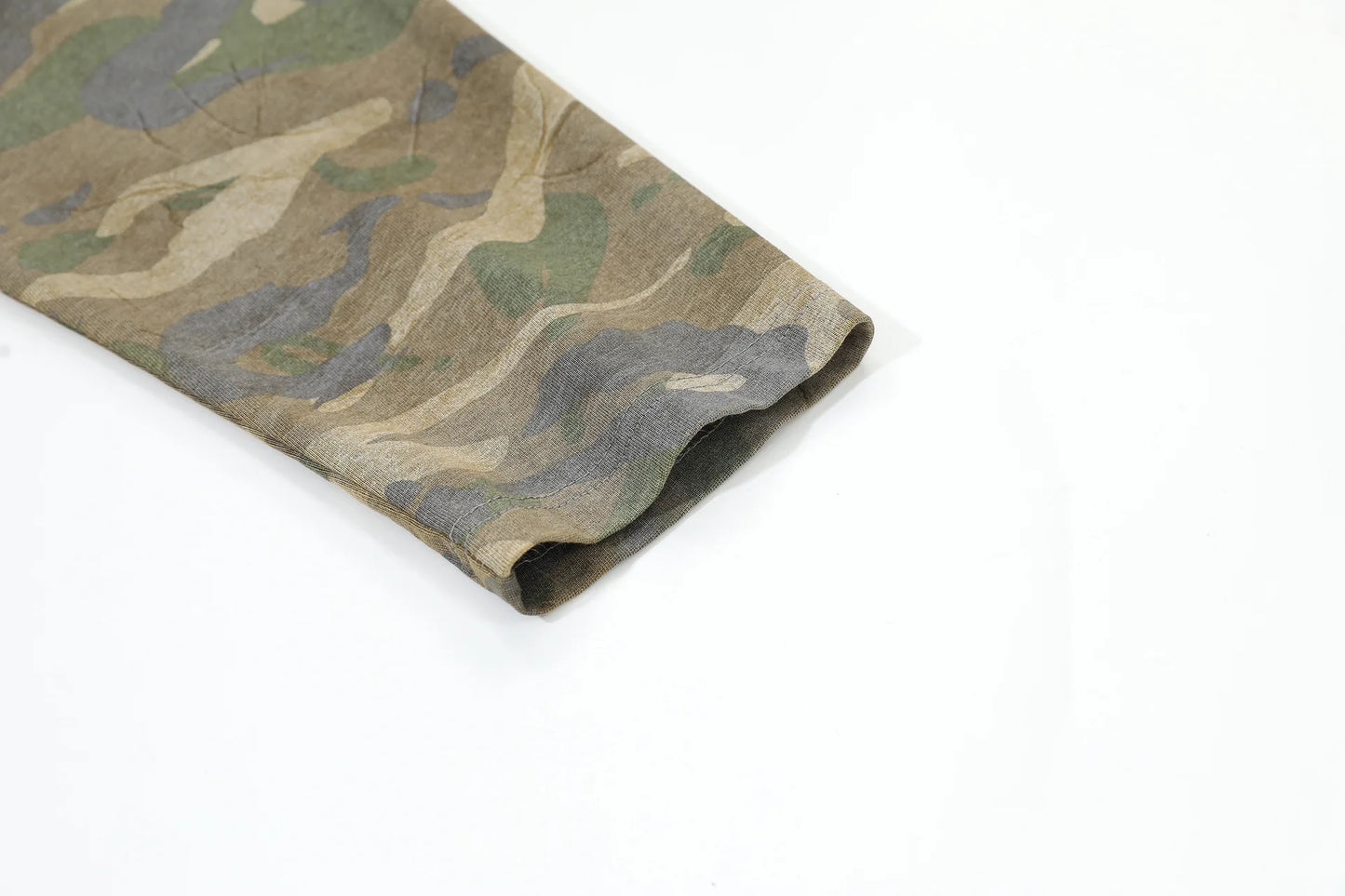 KOOPER™ Luxury Retro Rock Graffiti Shirt – Fake Two-Piece Camouflage Long Sleeve Tee